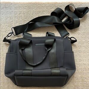 Crossbody Bag with Minimalist Design and Detachable Strap